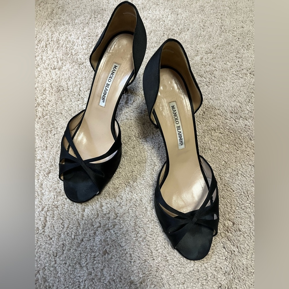 Manolo Blahnik Butterflop Black Satin Peep Toe D’Orsay Cut Heels sz 39.5